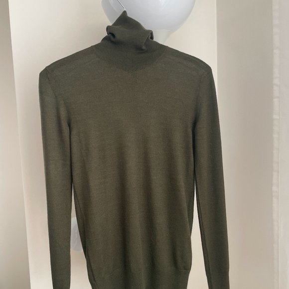 THE ROW turtleneck sweater